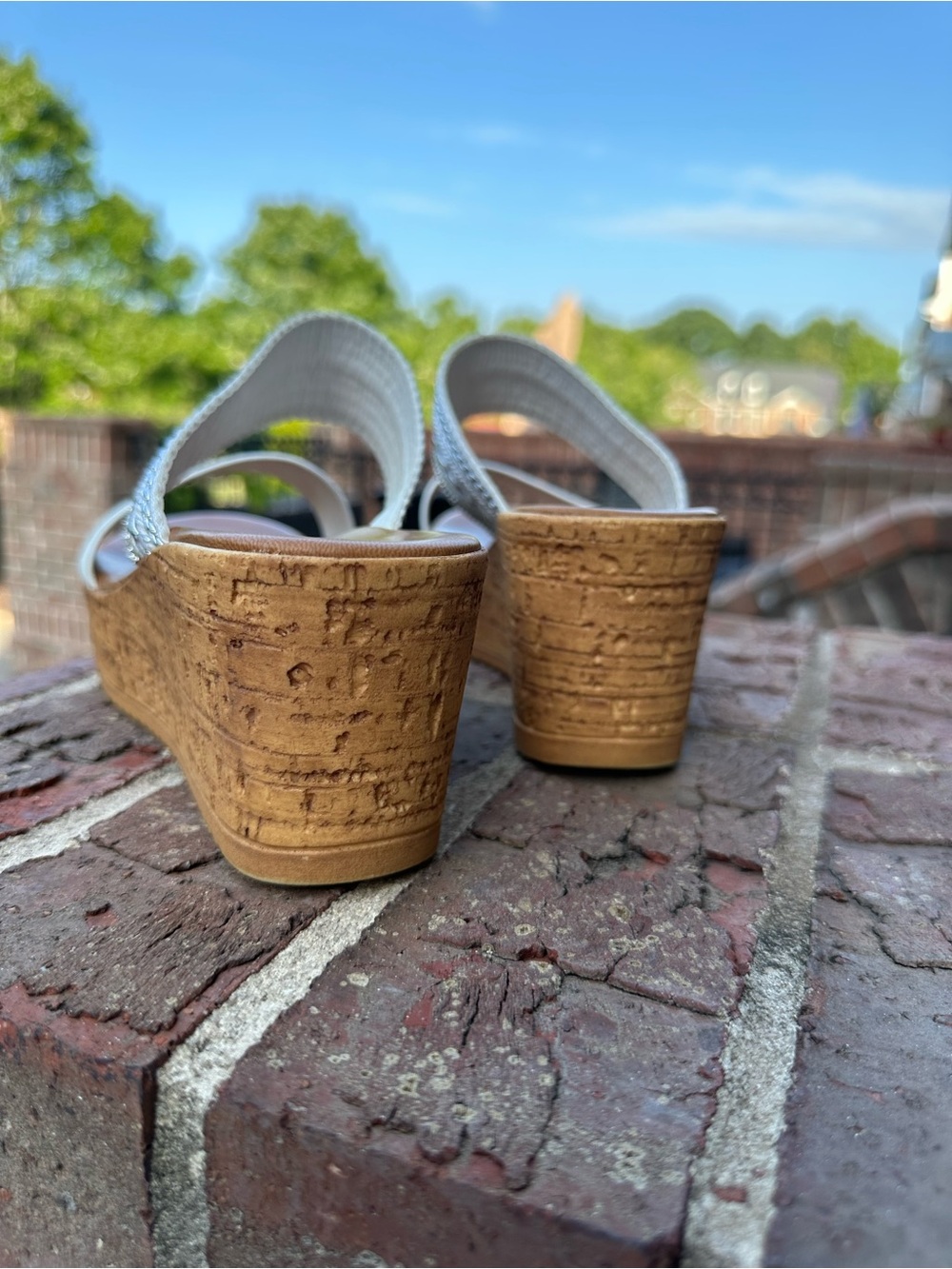 Italian Shoemakers White/silver Embellished Wedge Slides size 6 - Picture 3 of 8